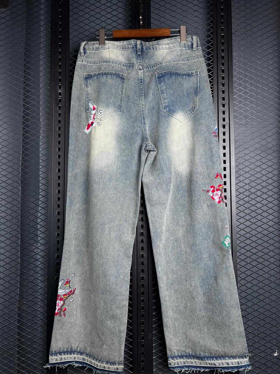 INTRICATE FLOWERS EMBROIDERED BAGGY JEANS