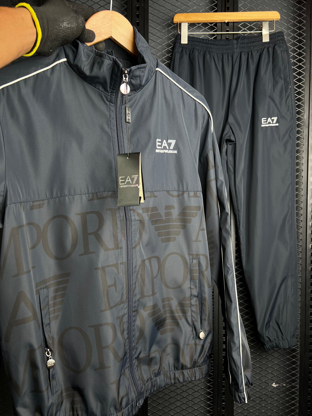 EA7 EMPORIO ARMANI TRACKSUIT