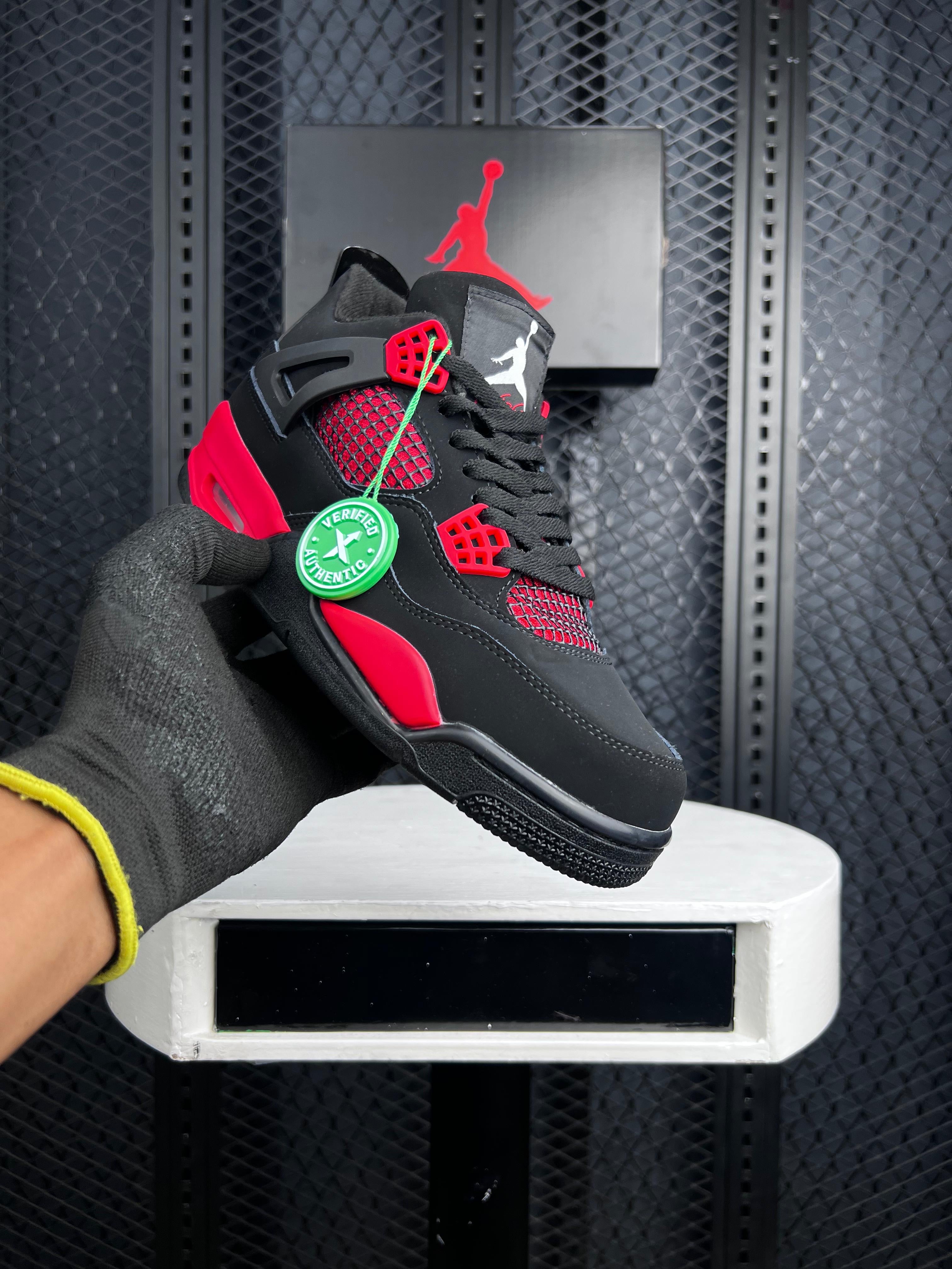AIR JORDAN 4 RETRO “ RED THUNDER “