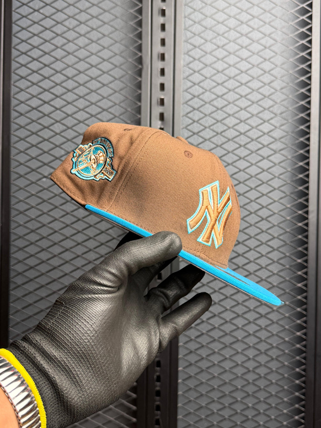 NEW ERA NEW YORK YANKEES “DOG MAN” FITTED CAP