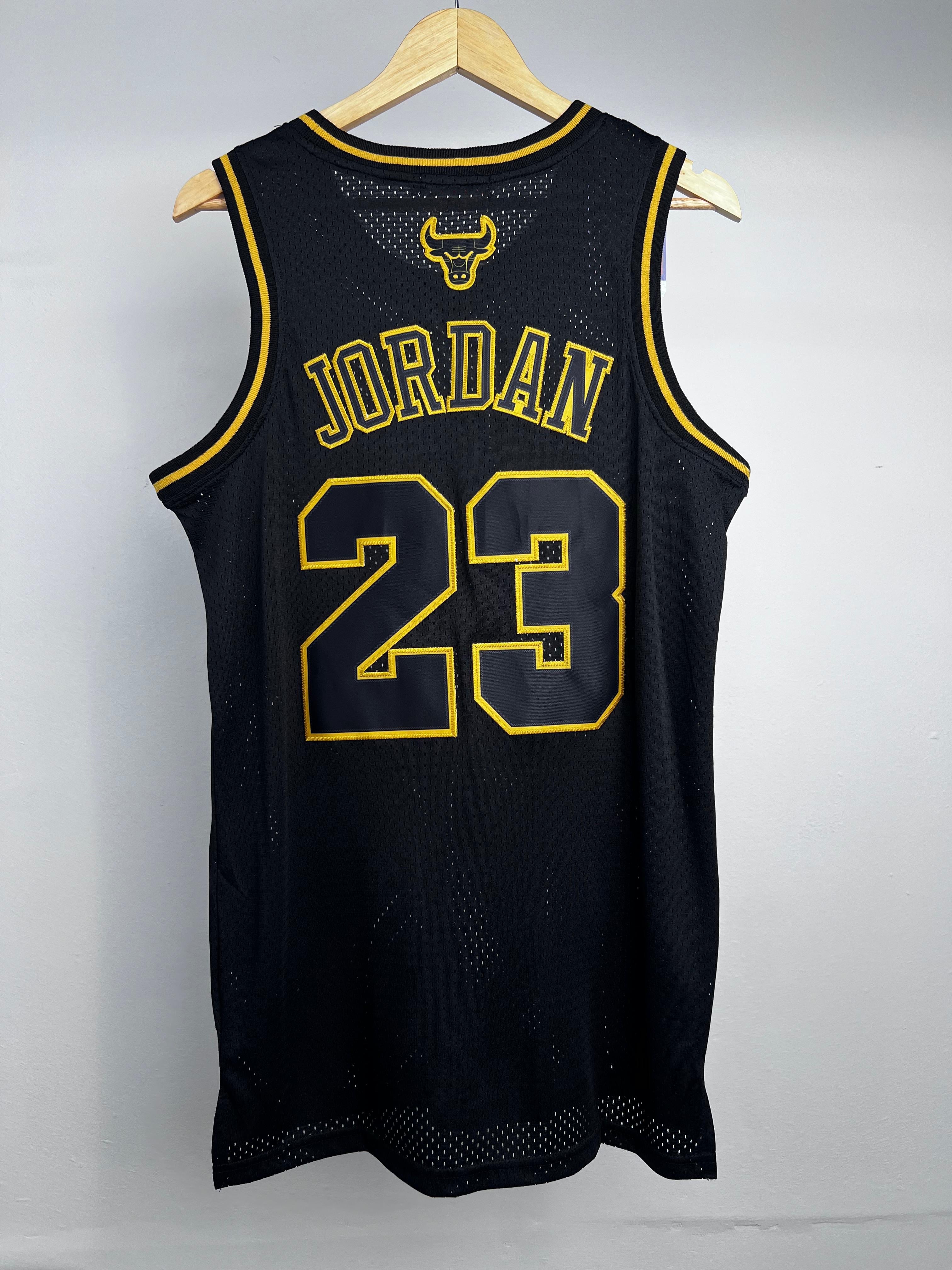 MJ CHICAGO BULLS HARDWOOD CLASSIC JERSEY