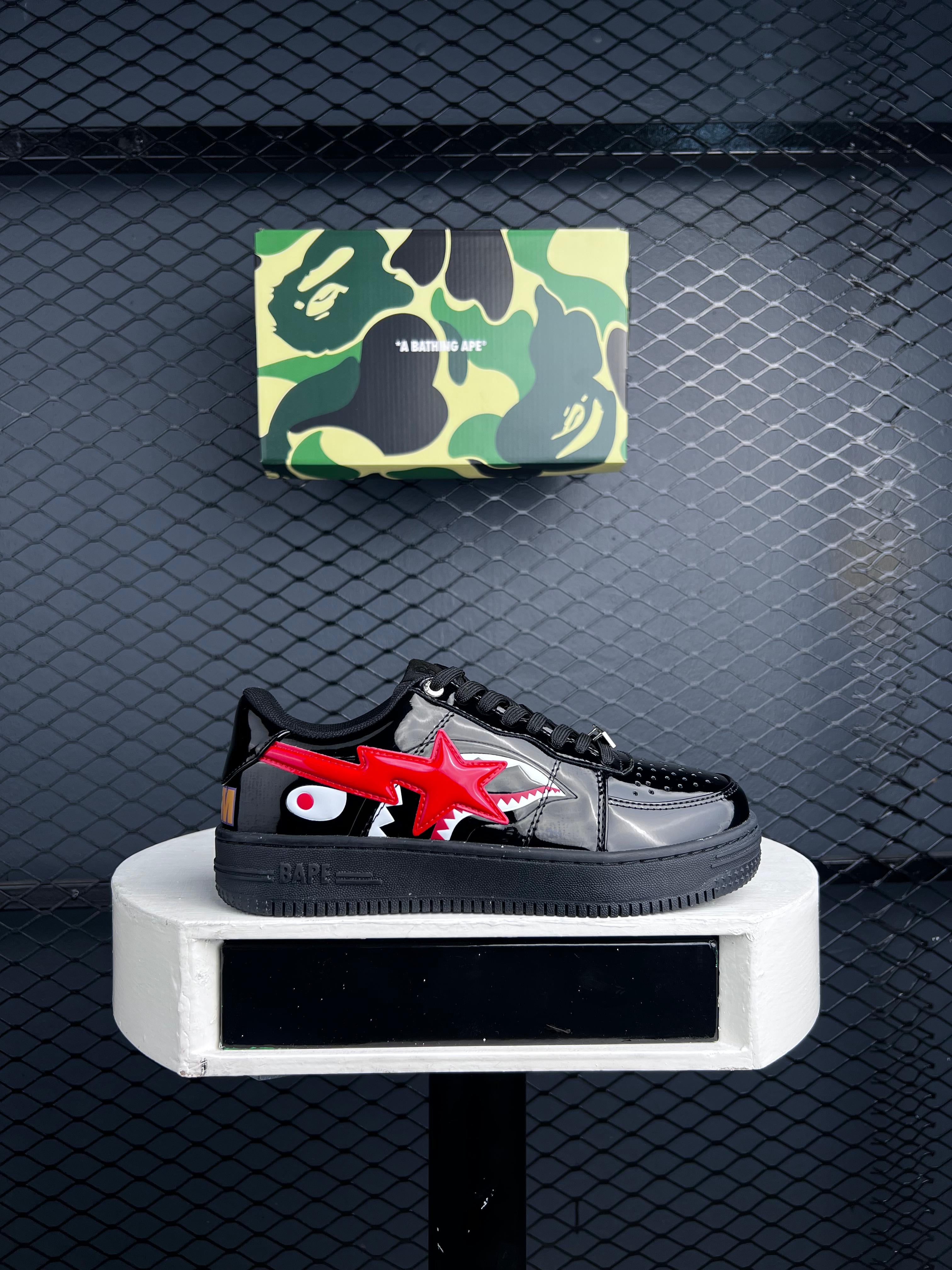 A BATHING APE BAPE STA “LOW SHARK”