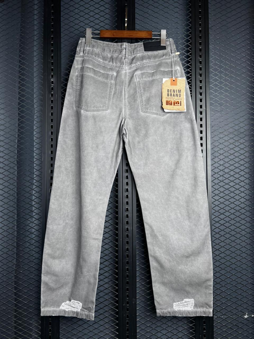 WASHED PATCHWORK DESIGN JEANS