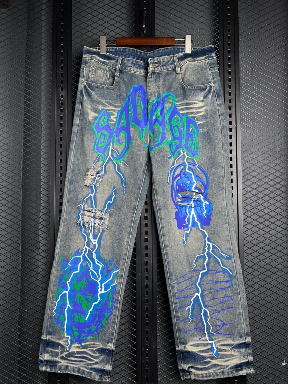 RIPPED LIGHTNING PRINT BAGGY JEANS