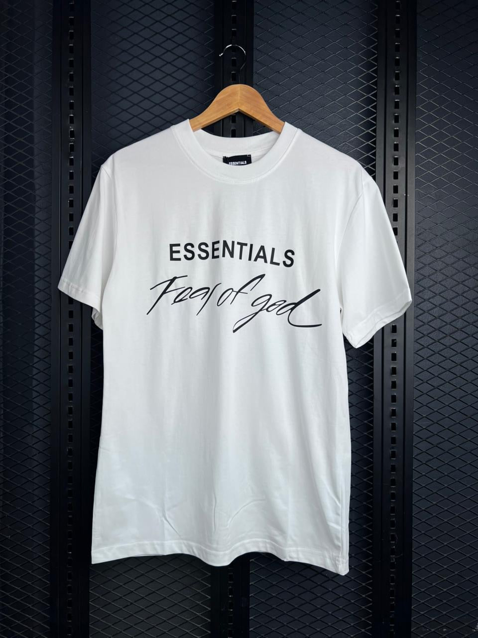 FEAR OF GOD ESSENTIALS T-SHIRT