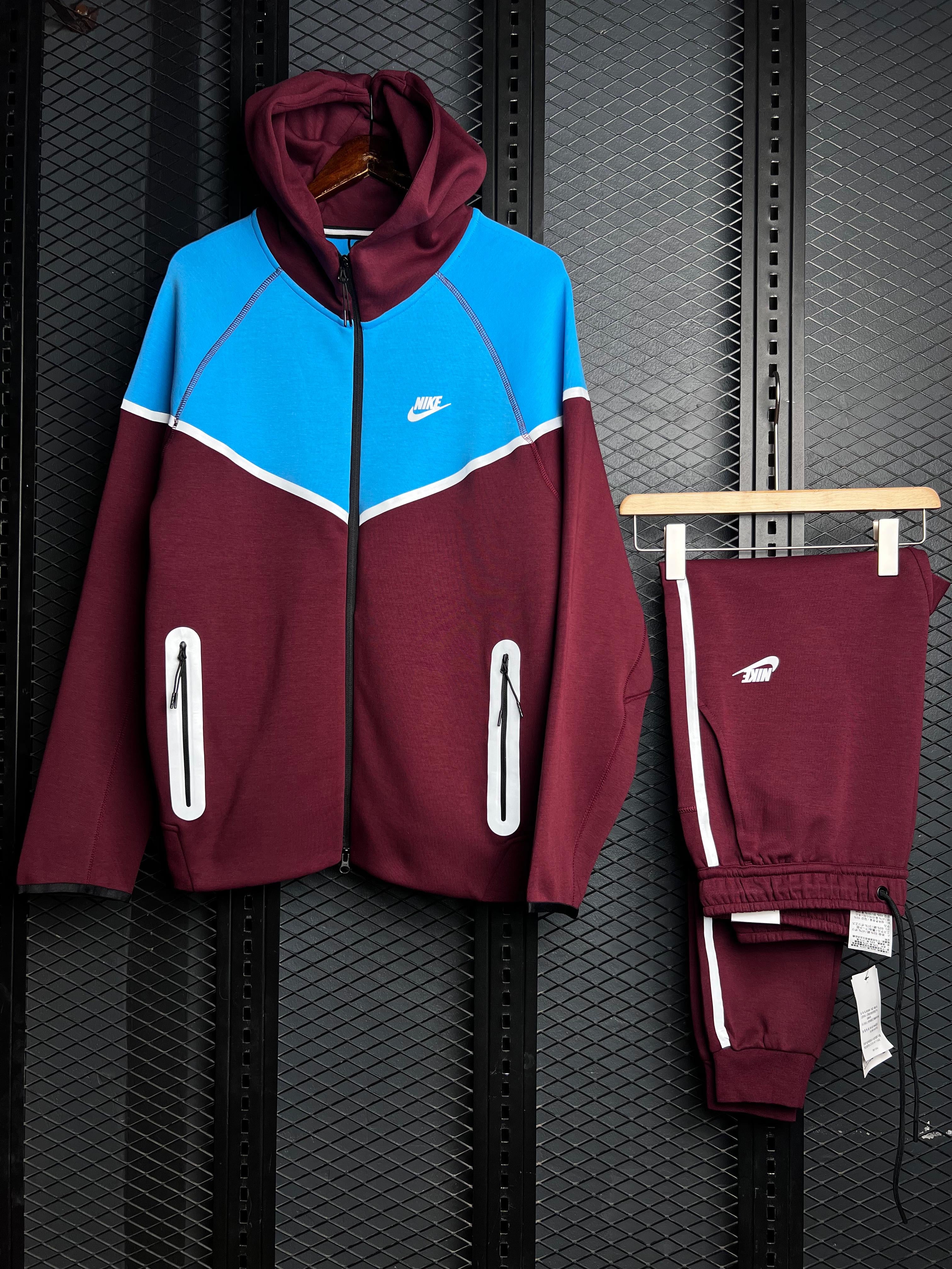 NIKE TECH FLEECE TRACKSUIT