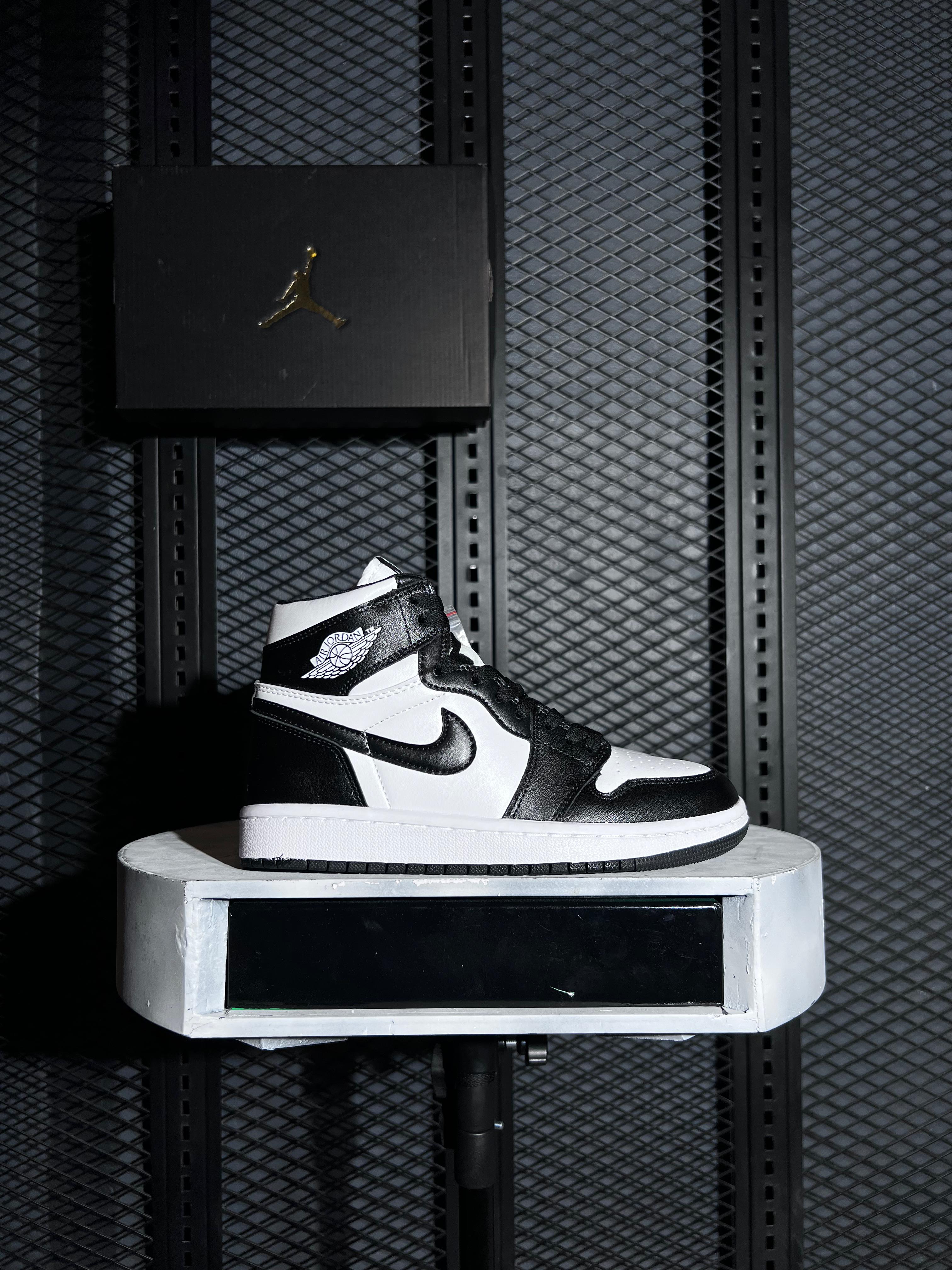 AIR JORDAN 1 HIGH 85 BLACK WHITE