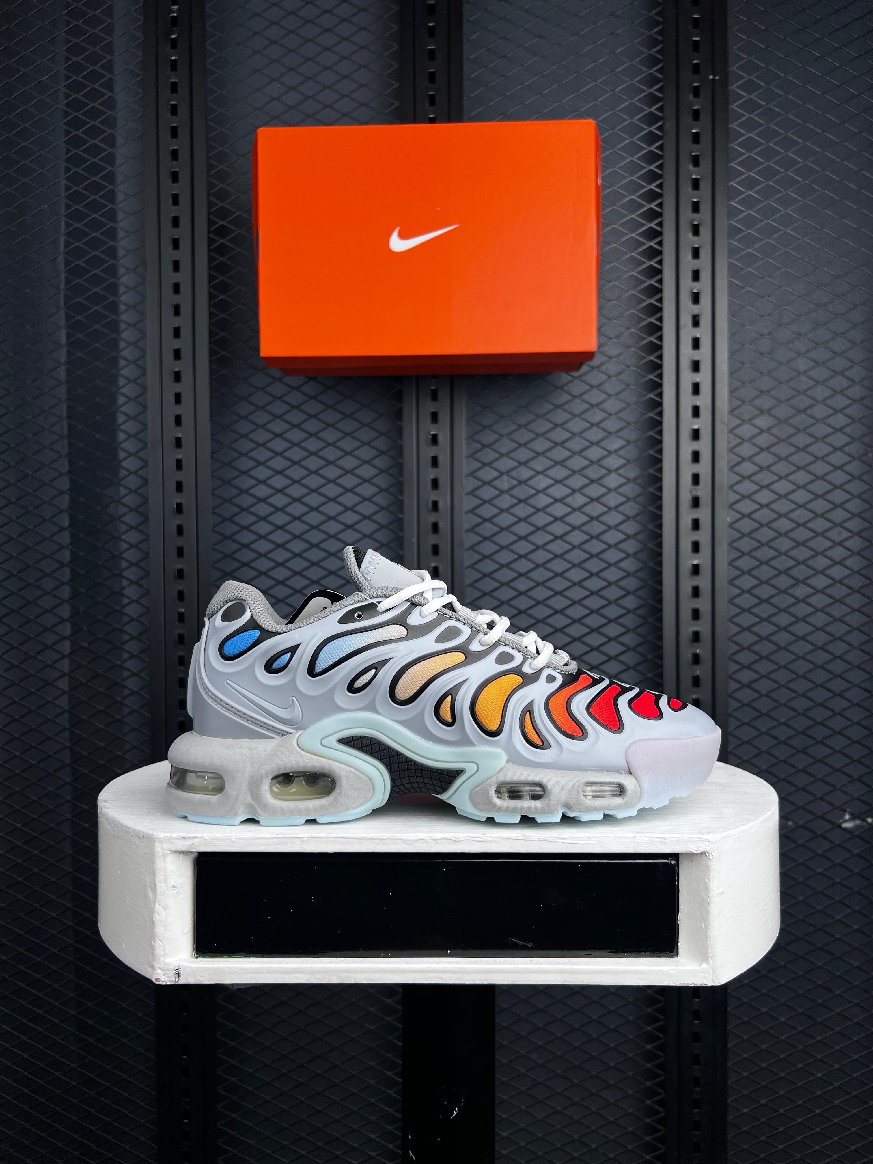 NIKE AIR MAX PLUS DRIFT TN