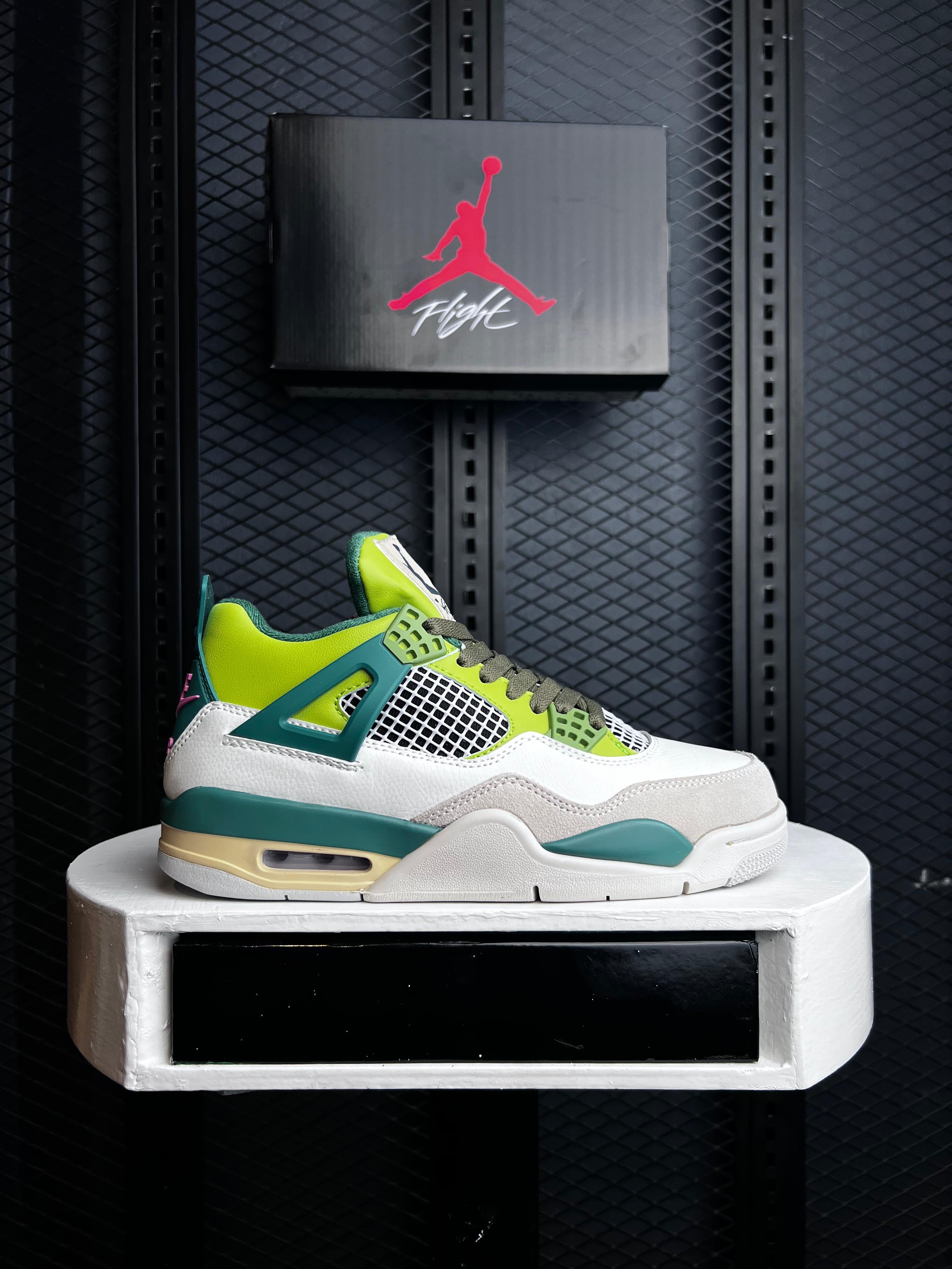 AIR JORDAN 4 SNORLAX GREEN