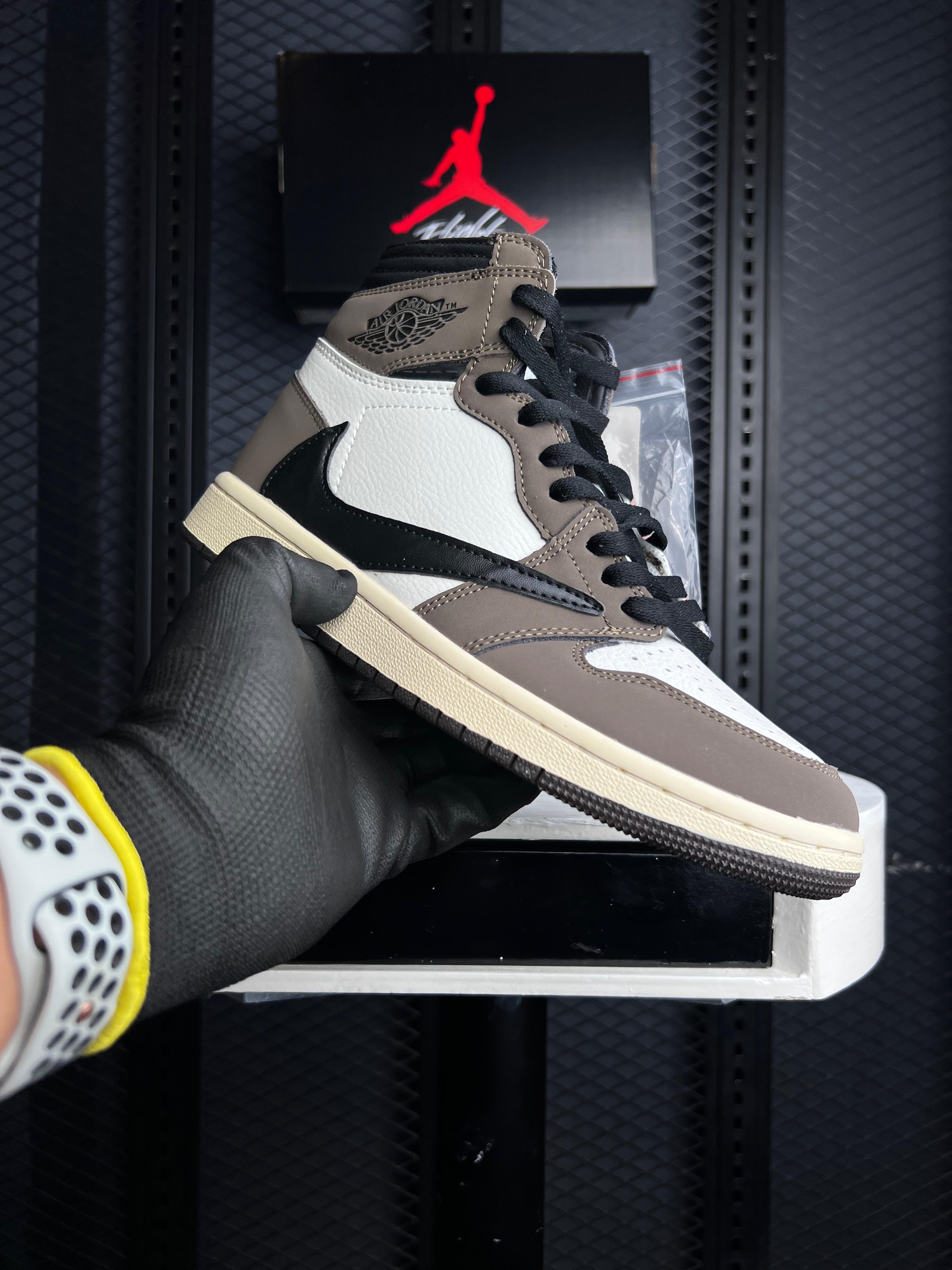 AIR JORDAN HIGH CACTUS JACK