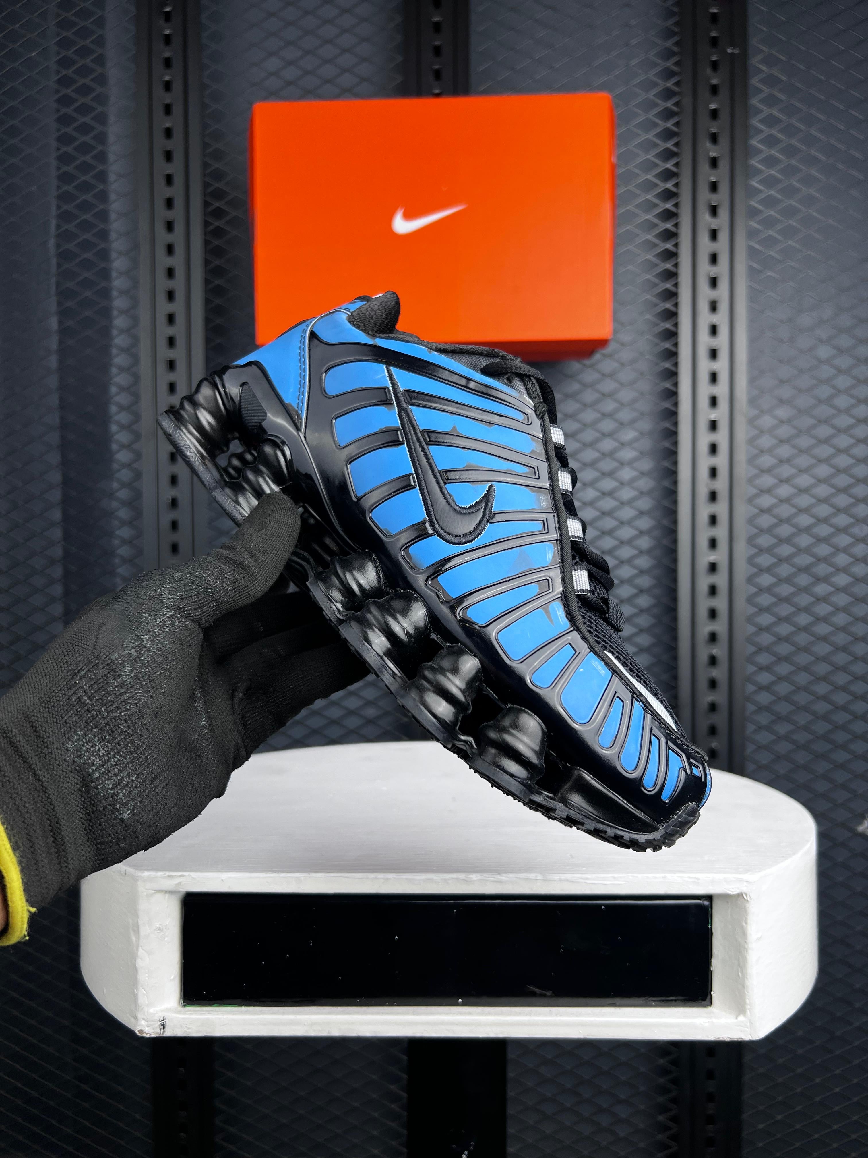 NIKE SHOX TL THERMOREACTIVE BLUE & BLACK COLOUR CHANGE
