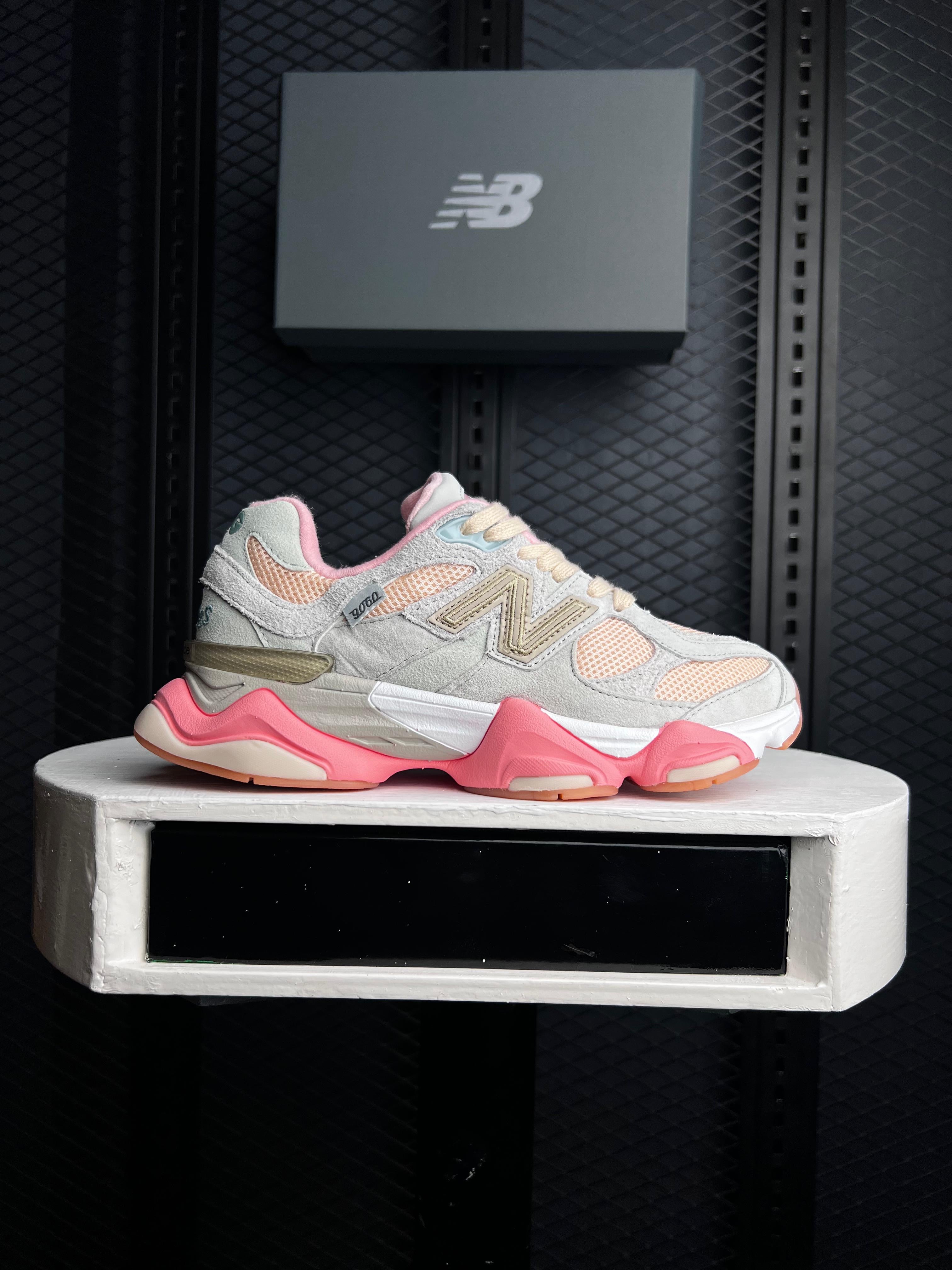 NEW BALANCE 9060 GREY PINK