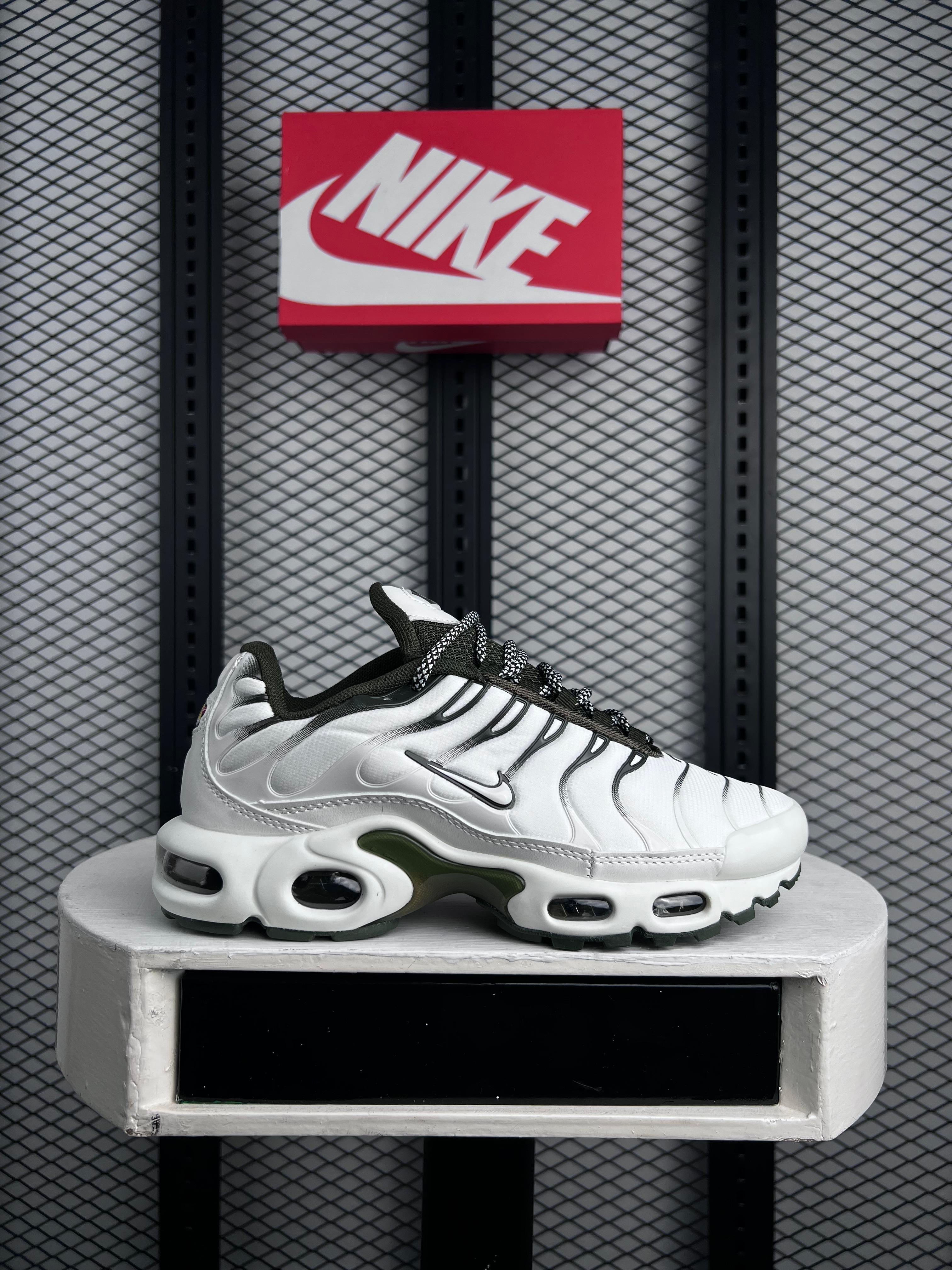 NIKE AIR MAX PLUS TN “PHANTOM-OLIVE GREEN