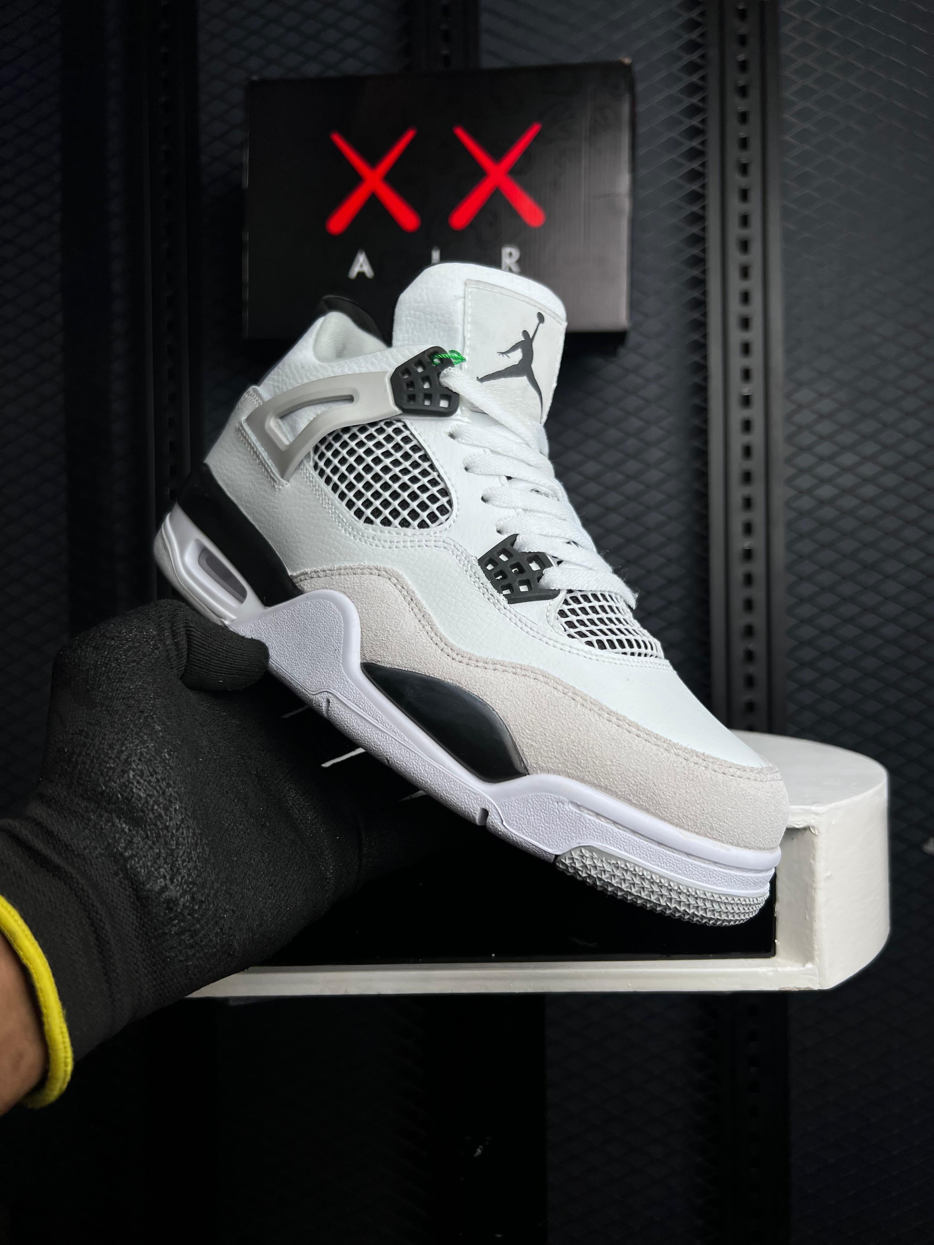AIR JORDAN 4 “ MILITARY BLACK”