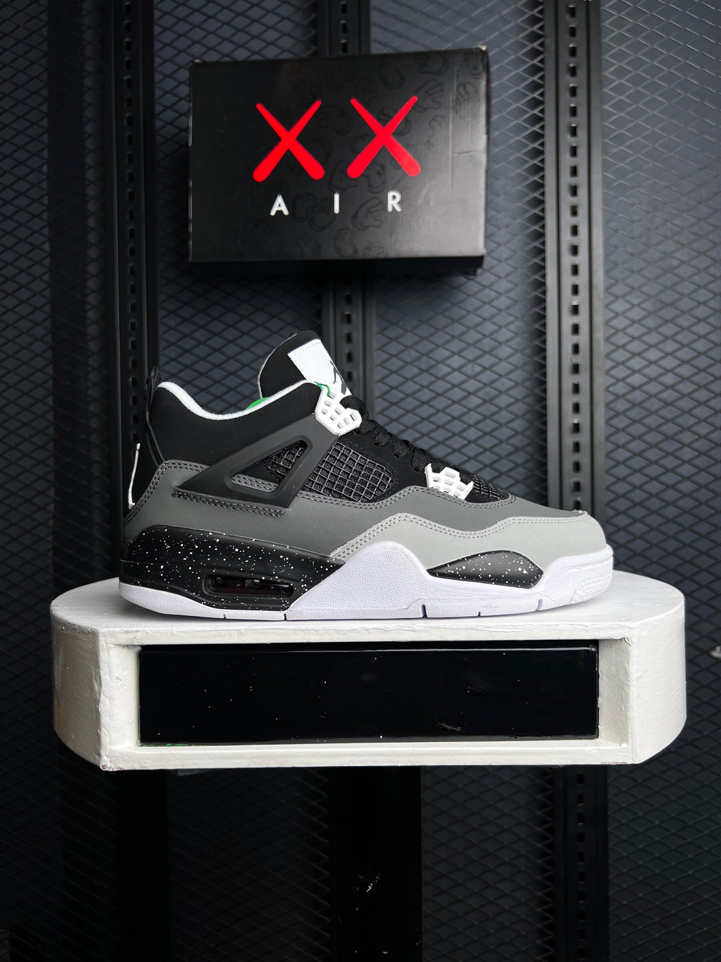 AIR JORDAN 4 RETRO FEAR