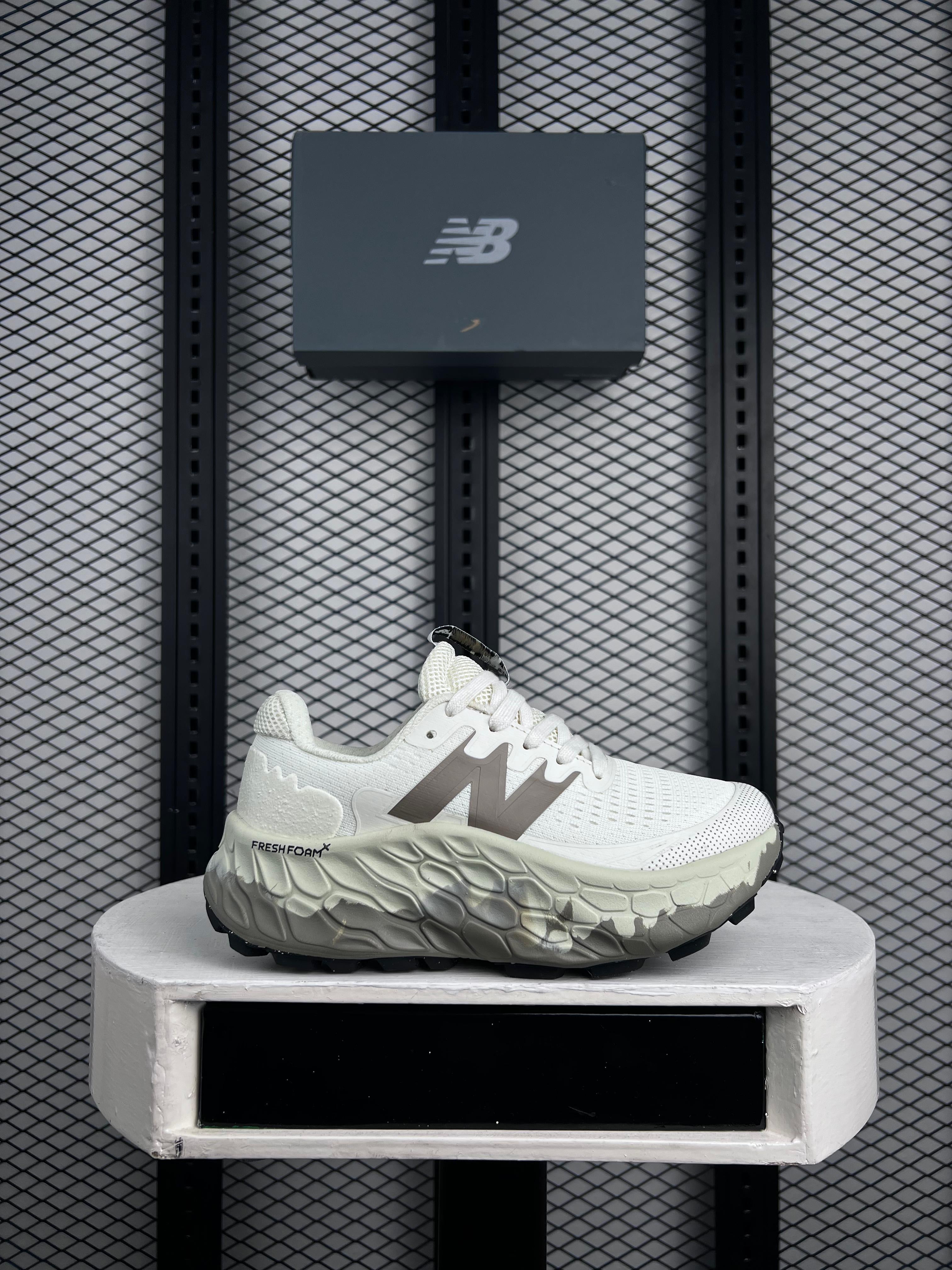 NEW BALANCE FRESH X MORE TRAIL V3