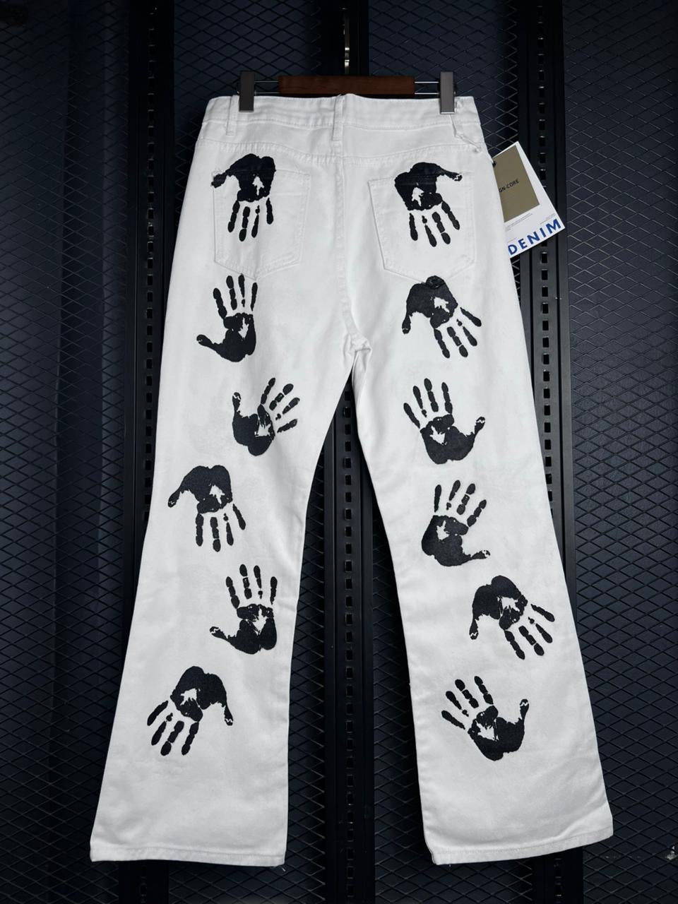 HANDPRINT GRAPHIC STREET JEANS