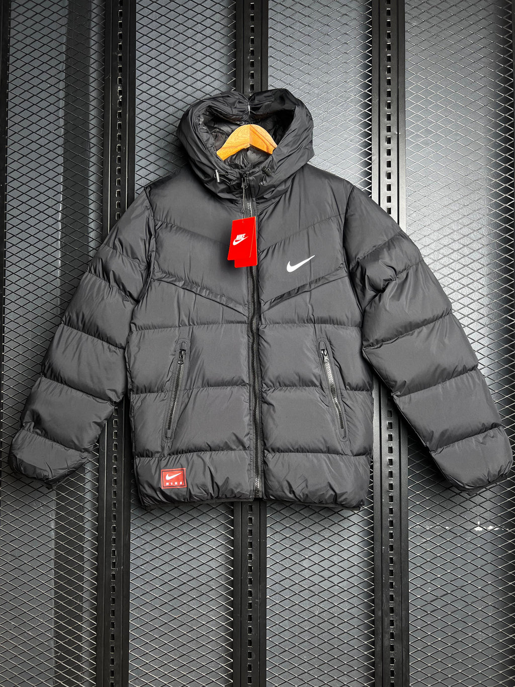 NIKE PUFFER JACKET BLACK