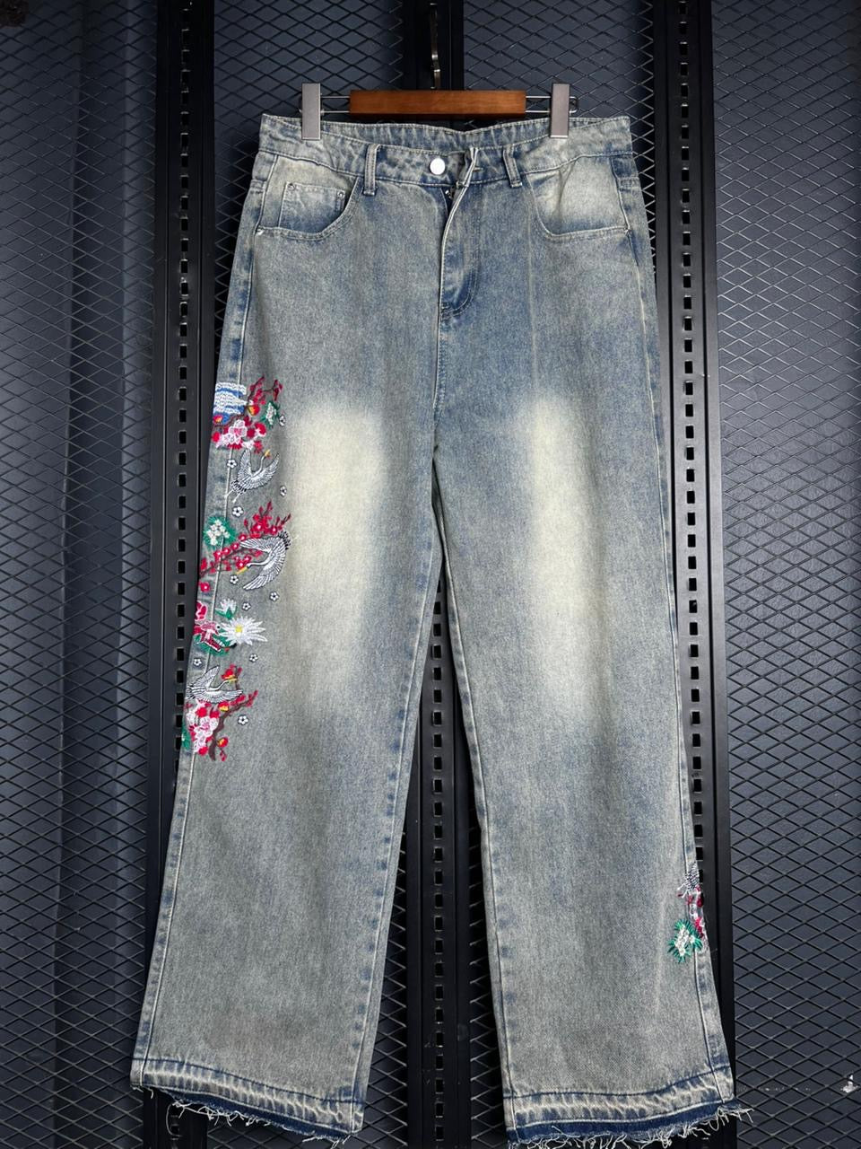 INTRICATE FLOWERS EMBROIDERED BAGGY JEANS
