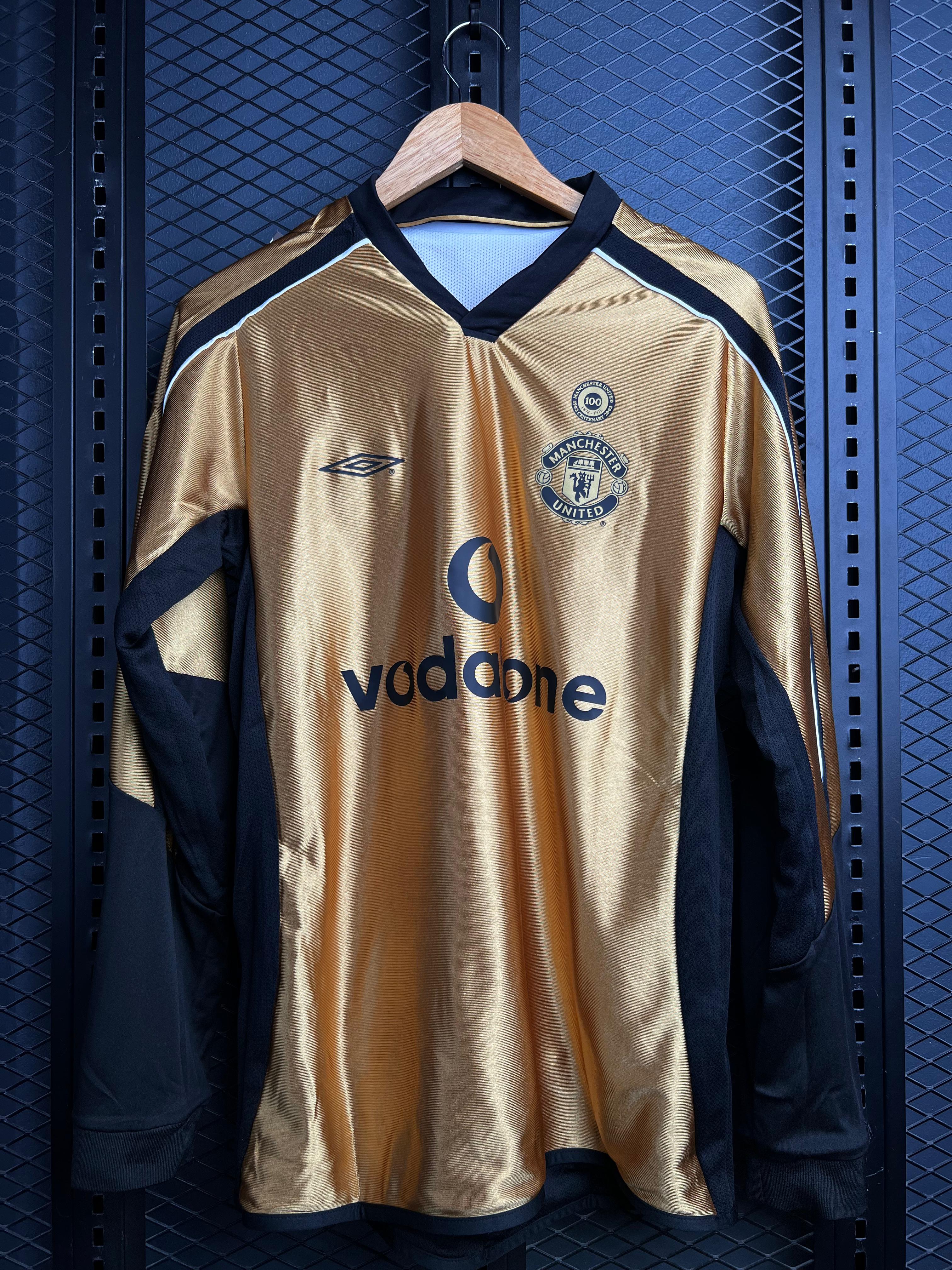 MANCHESTER UNITED 2001 CENTENARY JERSEY