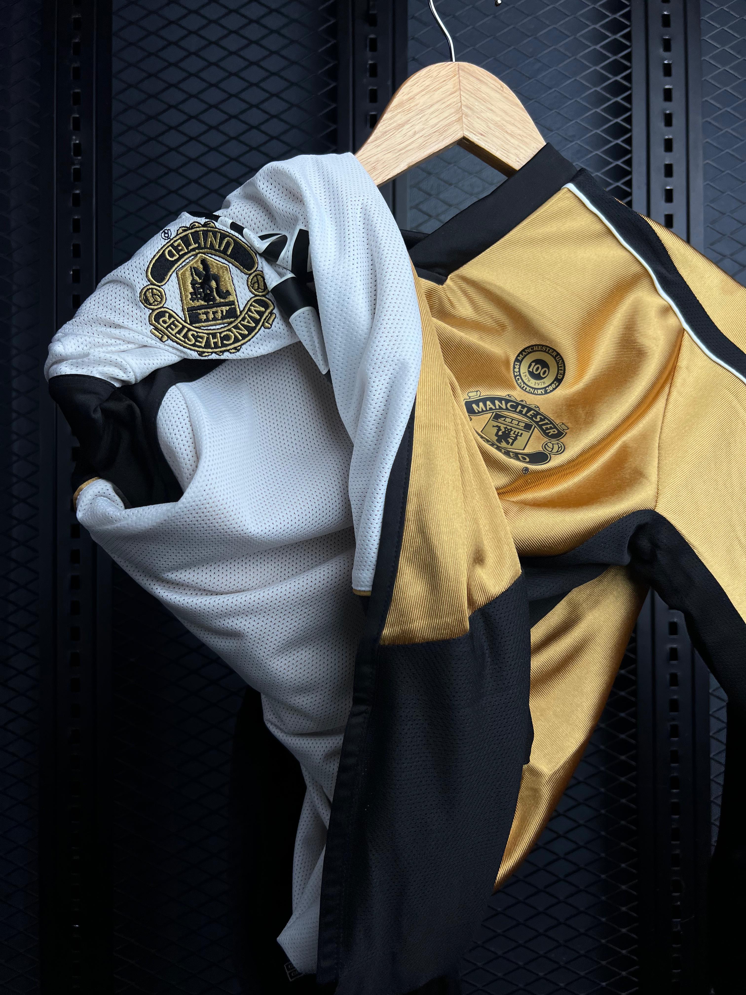 MANCHESTER UNITED 2001 CENTENARY JERSEY